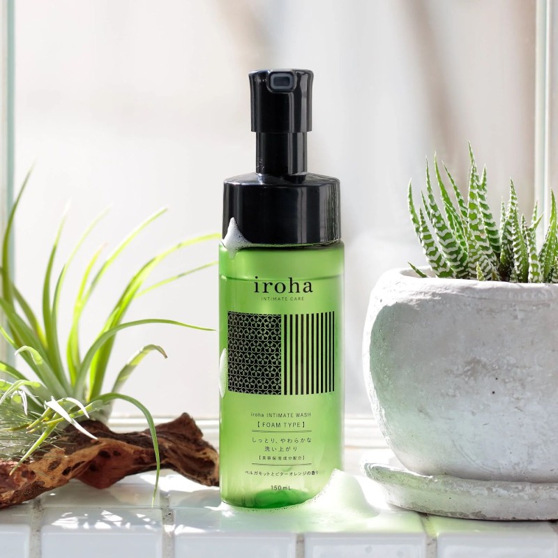 Пена для интимного ухода Iroha Intimate Wash Foam Type Bergamot and Bitter Orange 150 мл